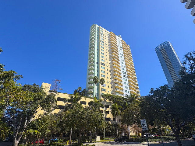 The Metropolitan  photo 3